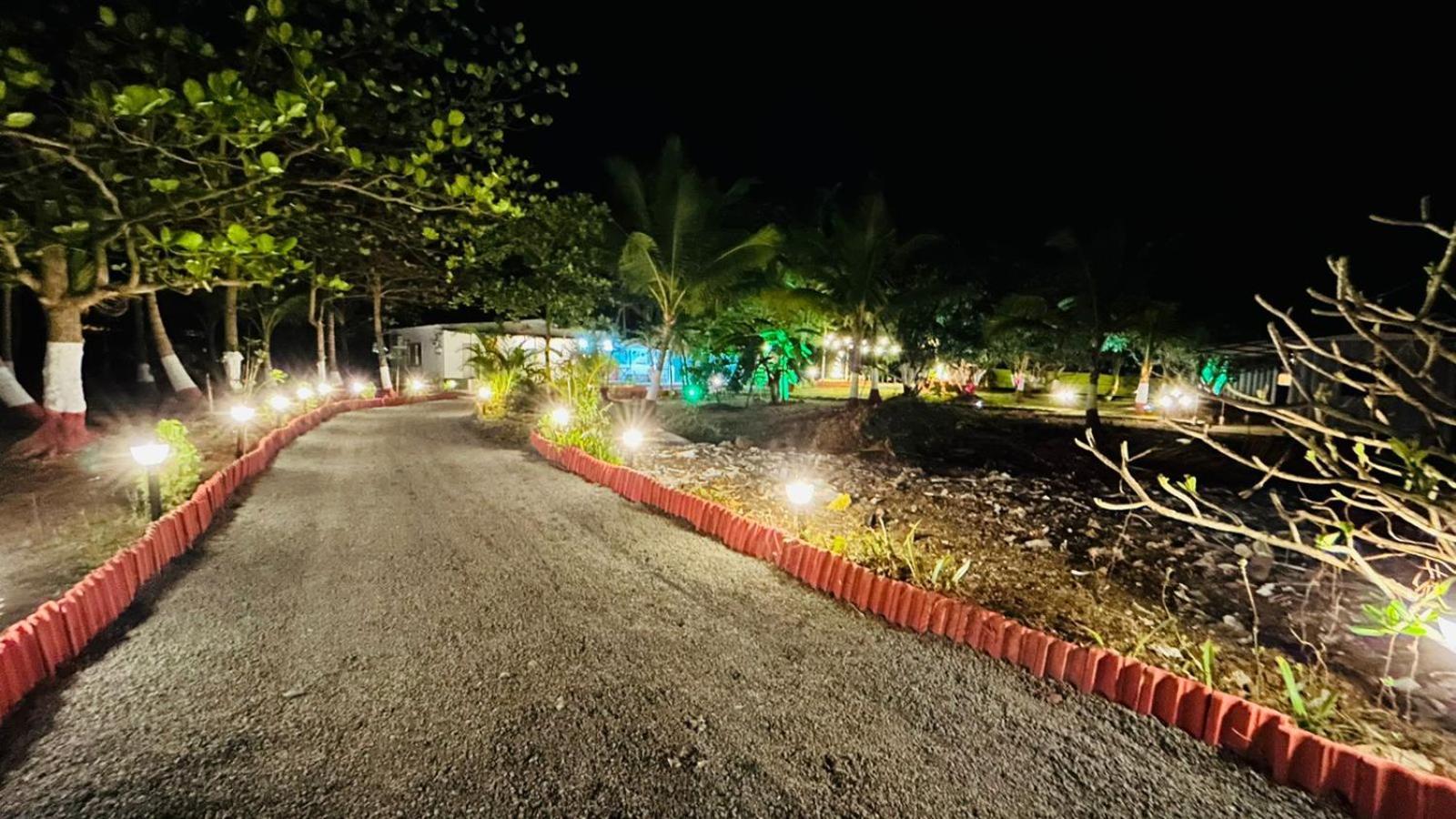 Stay On The Way Resort Mandwa อลีบาก ภายนอก รูปภาพ