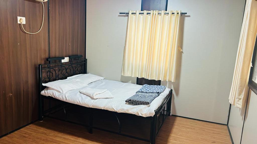 Stay On The Way Resort Mandwa อลีบาก ภายนอก รูปภาพ